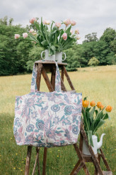 home-beverly-tote-bag-blue-wild-bouquet