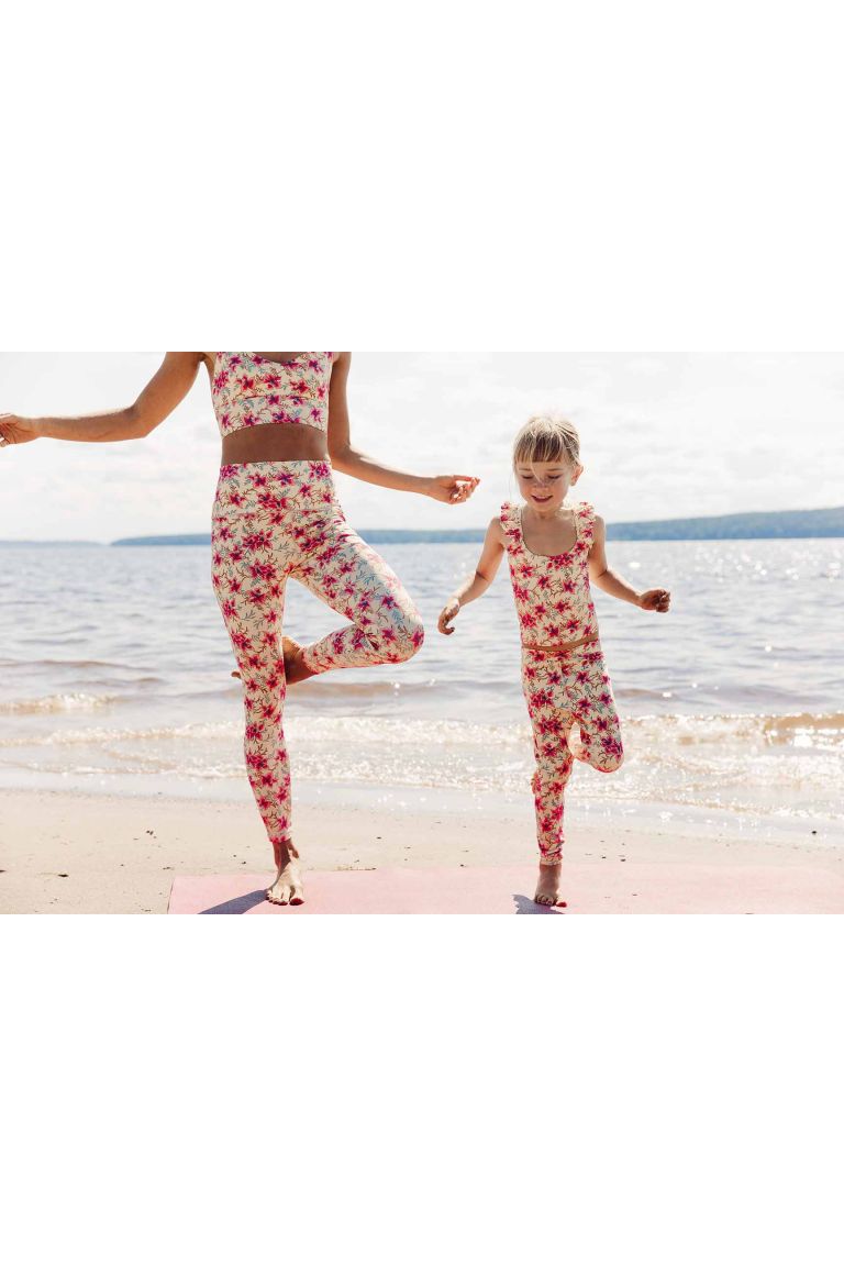 kid-girls-t-shirt-tamarias-raspberry-flowers