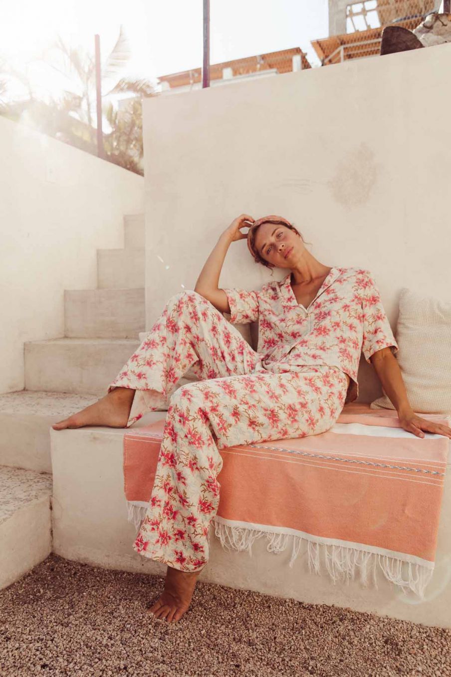 femme-pyjama-melicia-raspberry-flowers