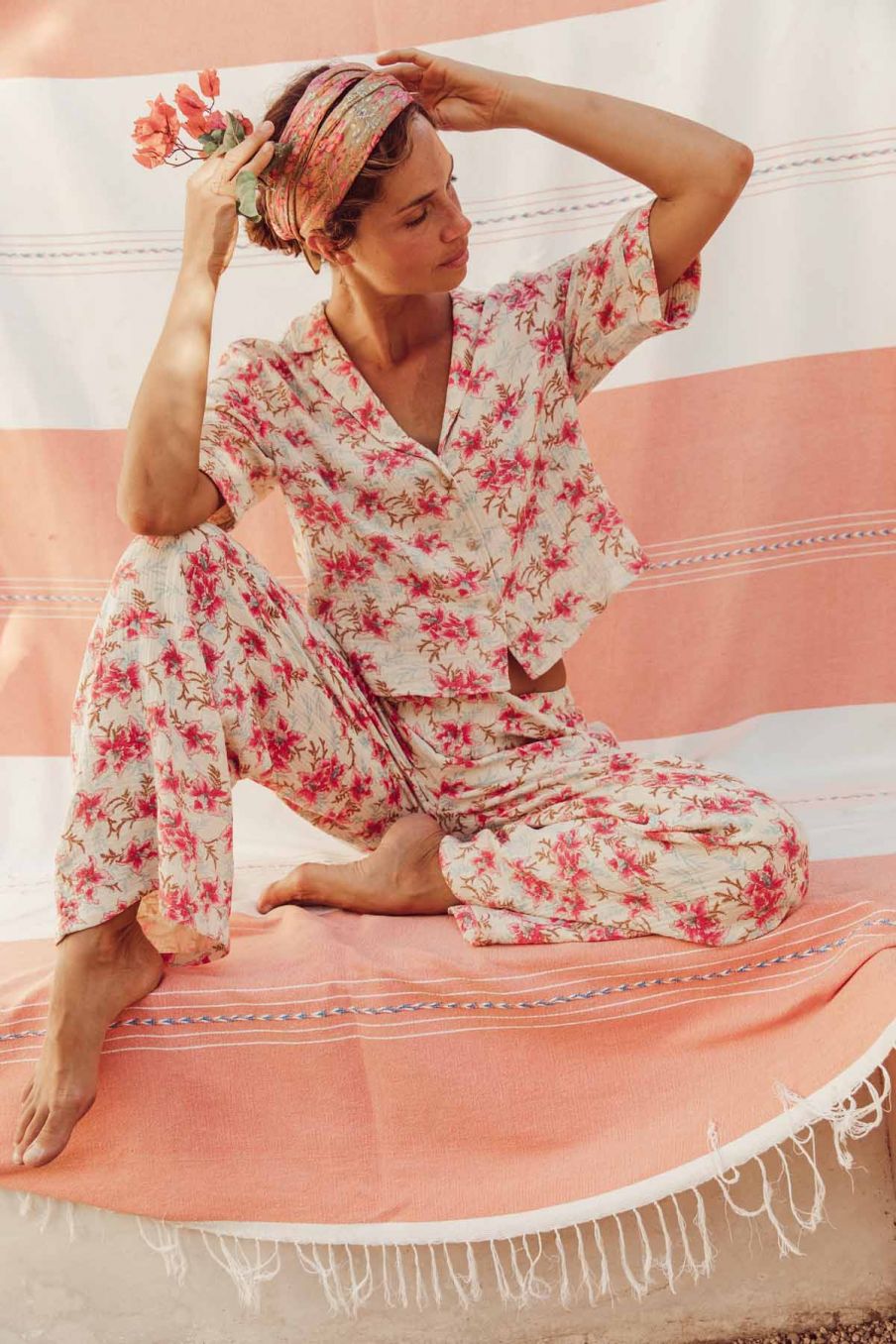 femme-pyjama-loulou-raspberry-flowers